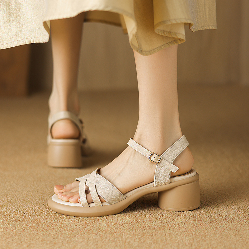 Sandal nữ quai ngang hở mũi da cừu đế dày gót thô 7 cm — Màu trắng be