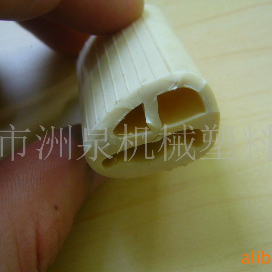 供应挤塑挤出加工防撞条PVC把手防护条保护条塑料条耐磨损耐腐蚀