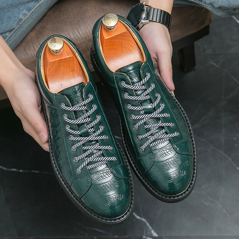 Primavera y verano transfronterizos nuevos zapatos de cuero de negocios con cordones para hombres Estación europea Moda de gran tamaño para hombres Zapatos formales para hombres Zapatillas casuales para hombres