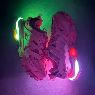 ��������GO����track3.0�l���ϵ�Ь����r�аٴ���Ů�����l�\��Ь