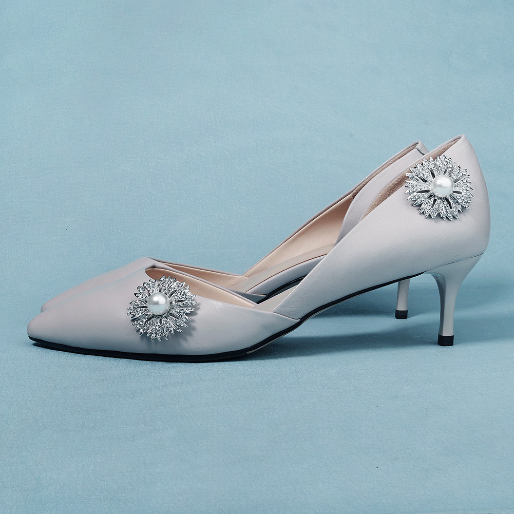 Boucle De Chaussure De Perle De Strass D&#39;alliage Amovible Ronde D&#39;accessoires De Mariée De Mode display picture 7