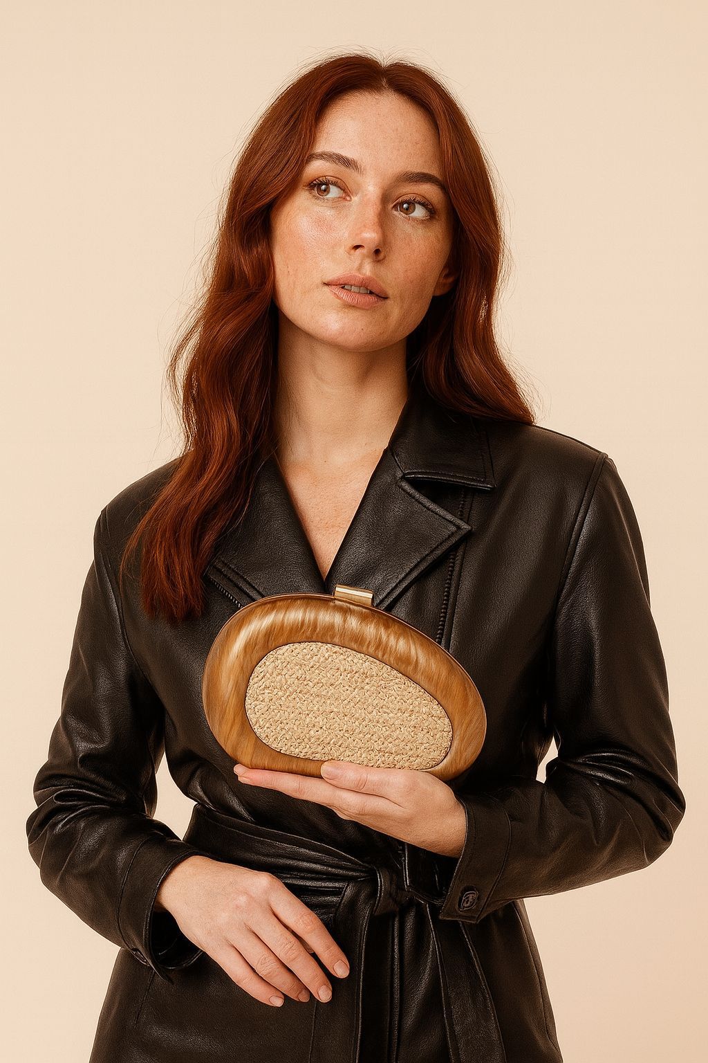 Elegante pochette in acrilico da donna con esclusivo design a conchiglia per feste serali, matrimoni, uso quotidiano, pochette in acrilico per cene di nozze_voghion.com