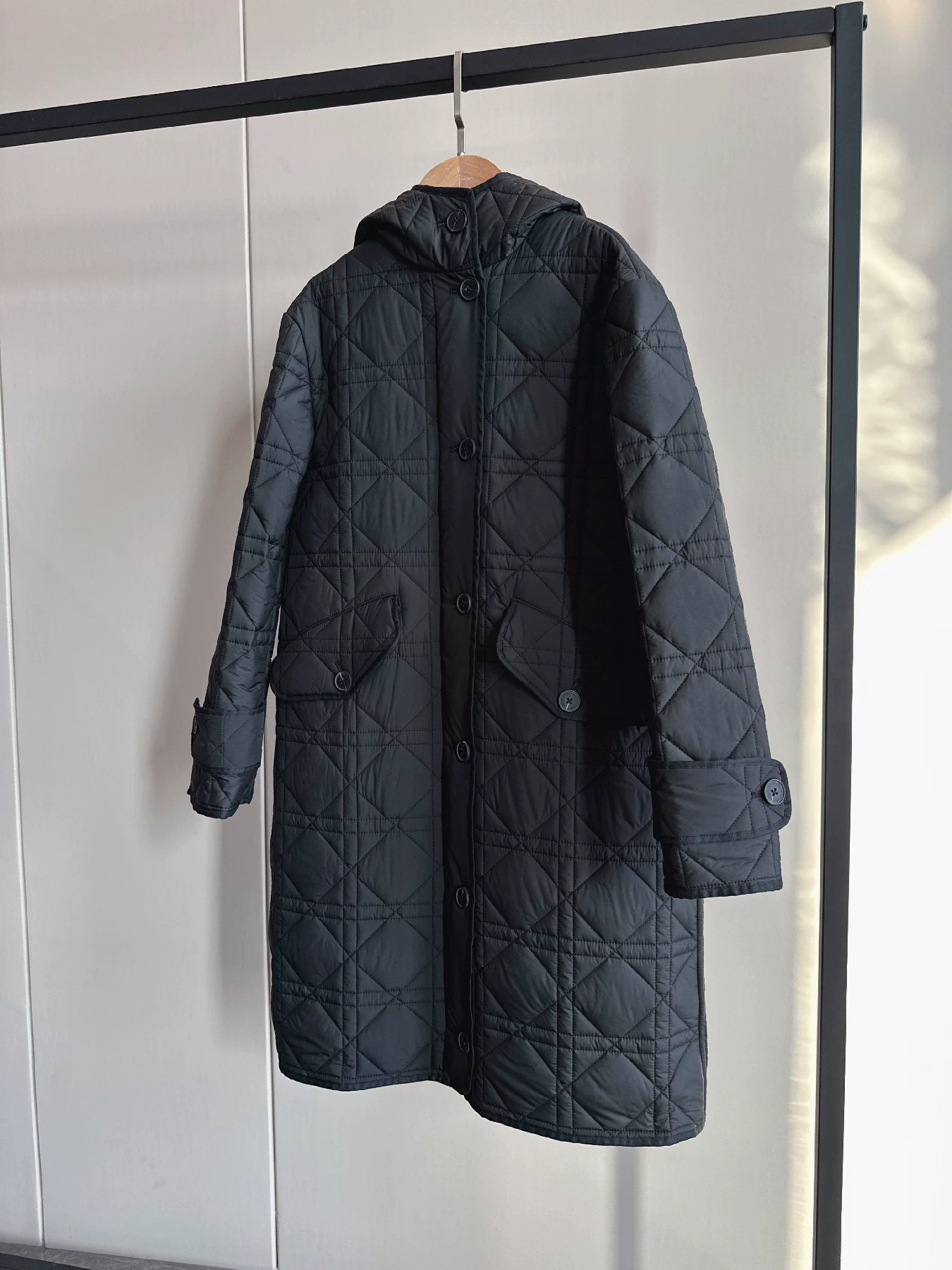 Black down jacket with diamond pattern, hoody with hood, 2023 collection