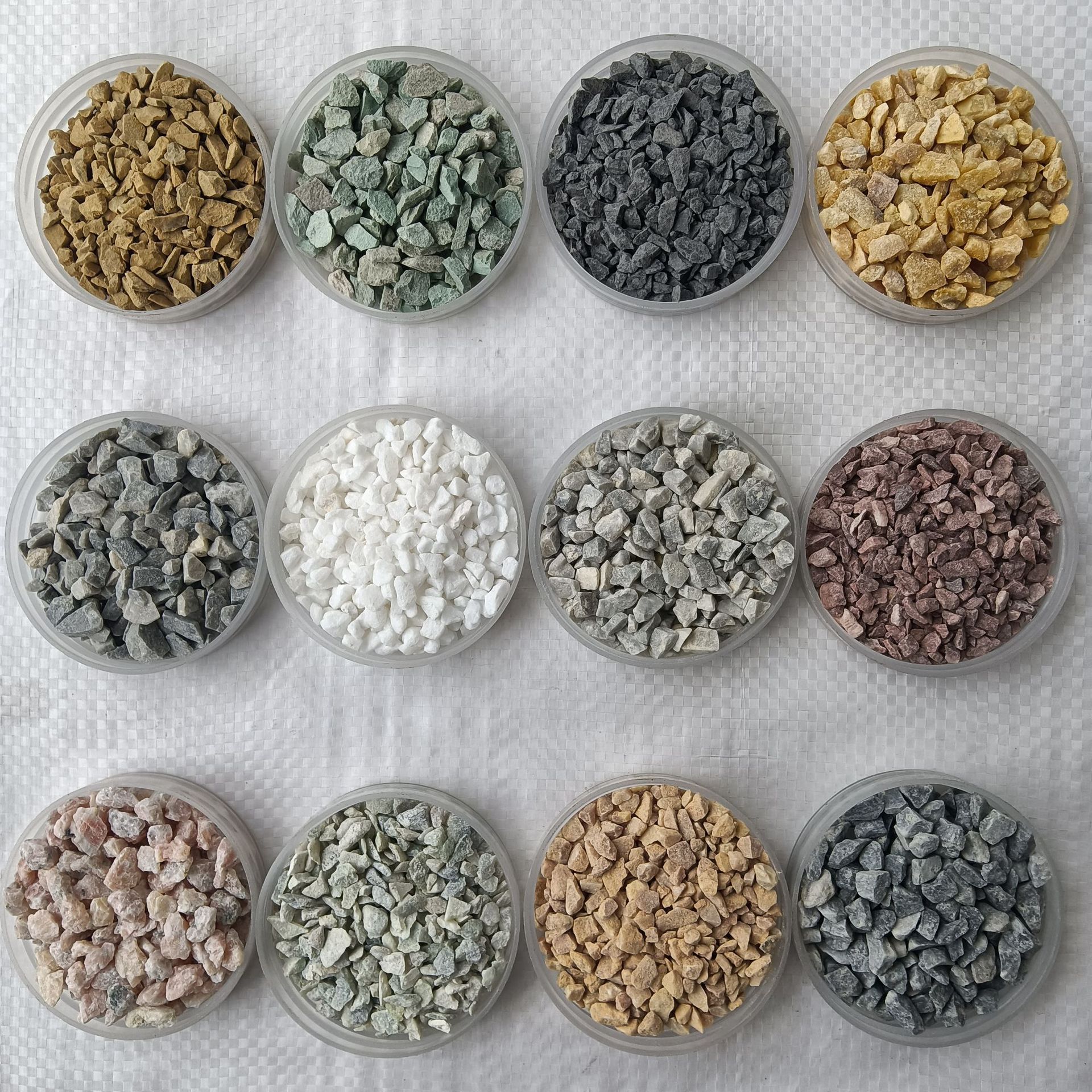 水磨石石子 园林铺路用彩色石子 白石子 灰色洗米石室内外造景石