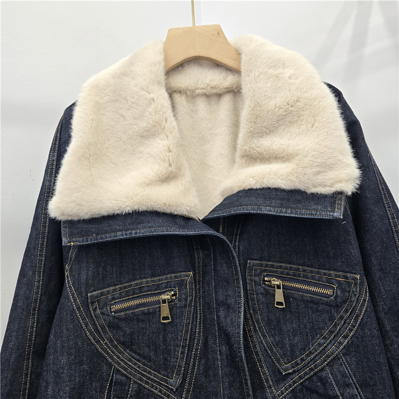2025 invierno nuevo gran solapa una chaqueta de vaqueros de terciopelo más terciopelo grueso chaqueta de locomotora suelta de mujer superado