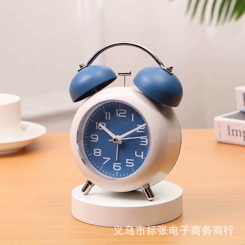 Reloj de timbre para el hogar de escritorio en forma de tambor Reloj despertador de escritorio creativo F18 para estudiantes silenciosos Relojes luminosos junto a la cama al por mayor