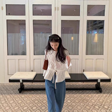 һ����ootd����һ���׺�ϵ�����ٴ����������¿�������ֱͲ������