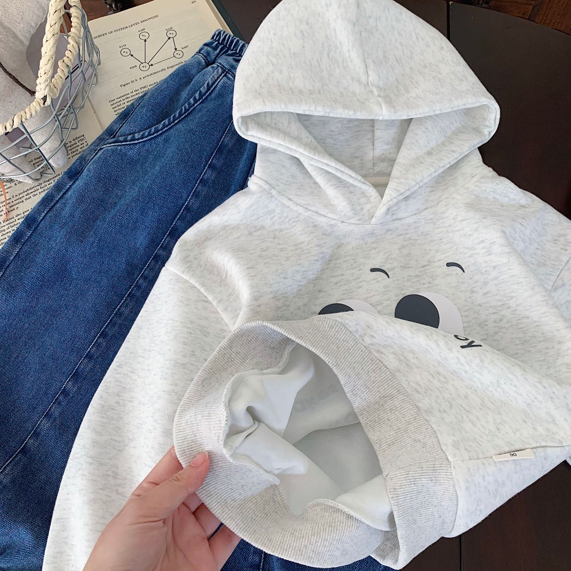 소년 조끼 2024 가을 어린이 세트 후드 풀오버 캐주얼 의류 패션 멋진 한국어 버전의 새로운 한국어 버전