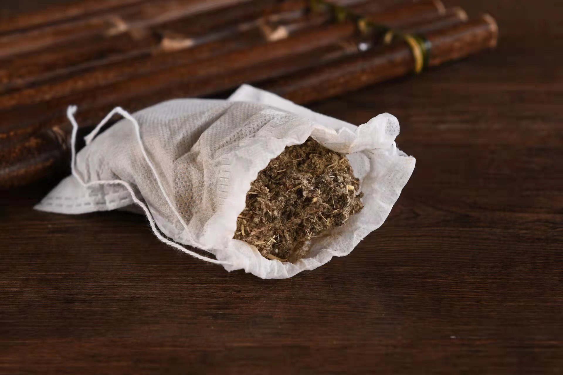 Mugwort Sachet Ai Cao 艾草 Embroidered Herbal Pouch for Car Hanging and Dragon Boat Festival Gift key features