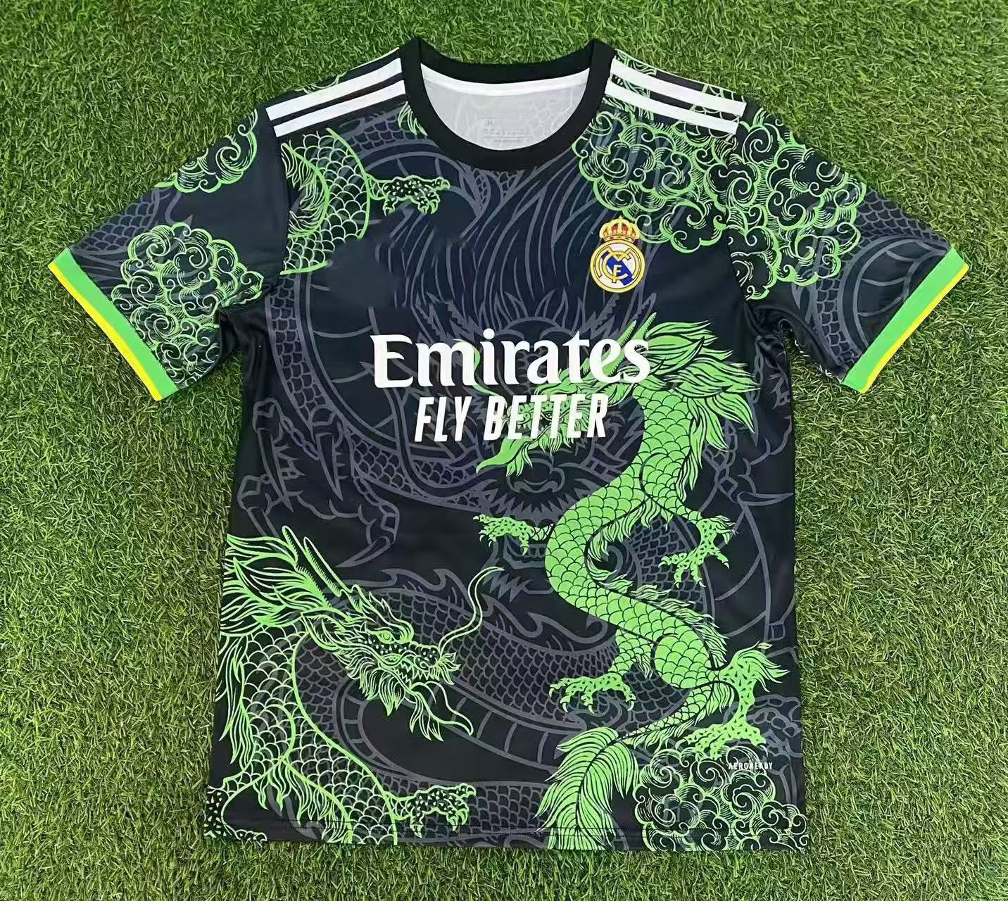 Una generación de uniformes de fútbol, nuevos uniformes de entrenamiento, camisetas, Italia AC, Barcelona, Real Madrid, Brasil, Japón, Ajax