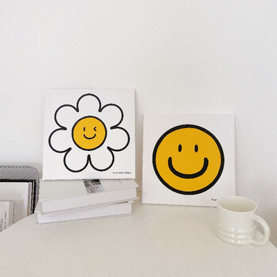 Healing Smiling face Decorative painting Nordic Sun flower desktop Shoe cabinet Simplicity bedroom Bedside Decoration