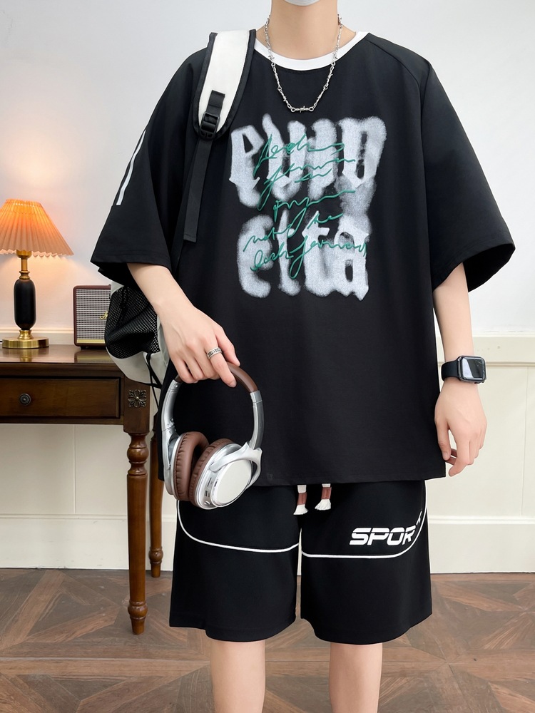 2025 verano nueva camiseta de cuello redondo suelta versátil conjunto juvenil diario hombre cinco puntos casuales corto delgado