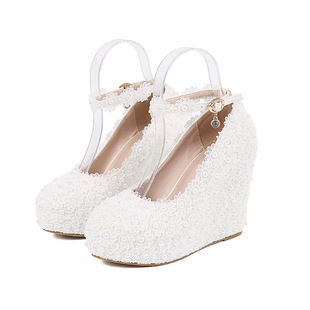 2022 Spring with a buckle and lace white wedding shoes low -top round -headed female daily official high heels on behalf of hair