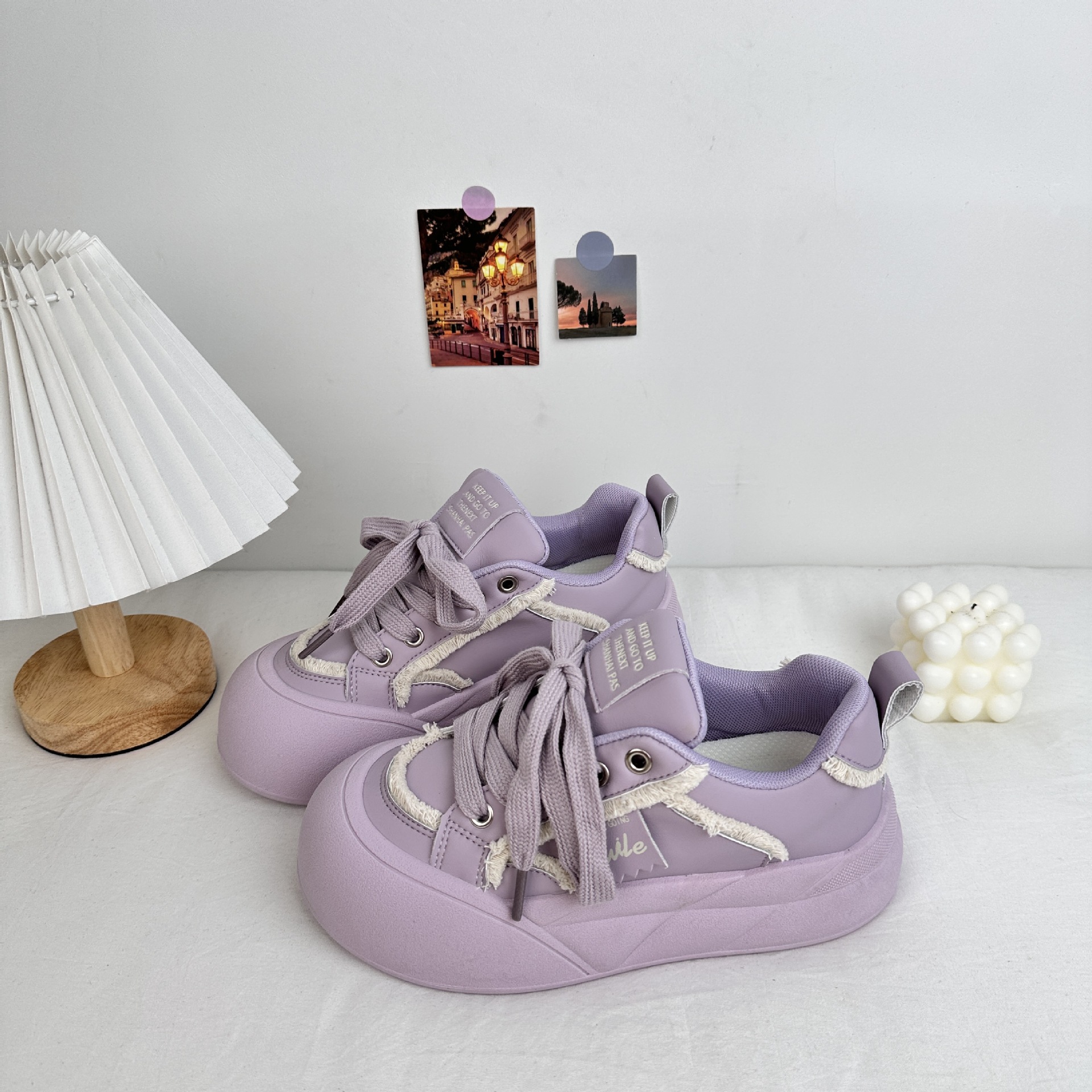 Yuanbo 2025 primavera nuevo estilo plataforma baja zapatos de tabla estudiantes zapatos de lona casuales deportivos zapatos de cabeza grande de todo fósforo