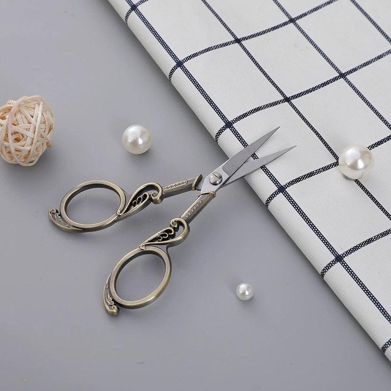 Retro Loan Plum Cut Handmade Paper -cutting Process Small Scissors Flower Word Embroidered Treasure Launch Beauty Small Scissors