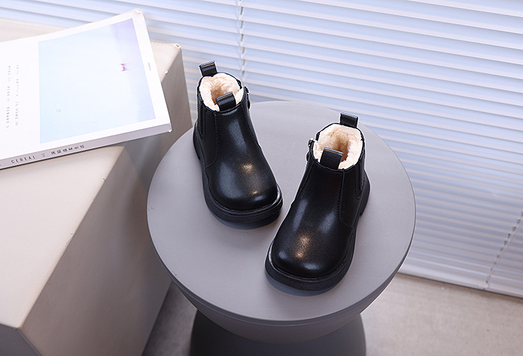 Kurze 2024 Winter Neue Koreanische Ausgabe Mädchen Martin Mode Baby Baumwolle Mittlere und Kleine Kinder Warme Lederstiefel_voghion.com