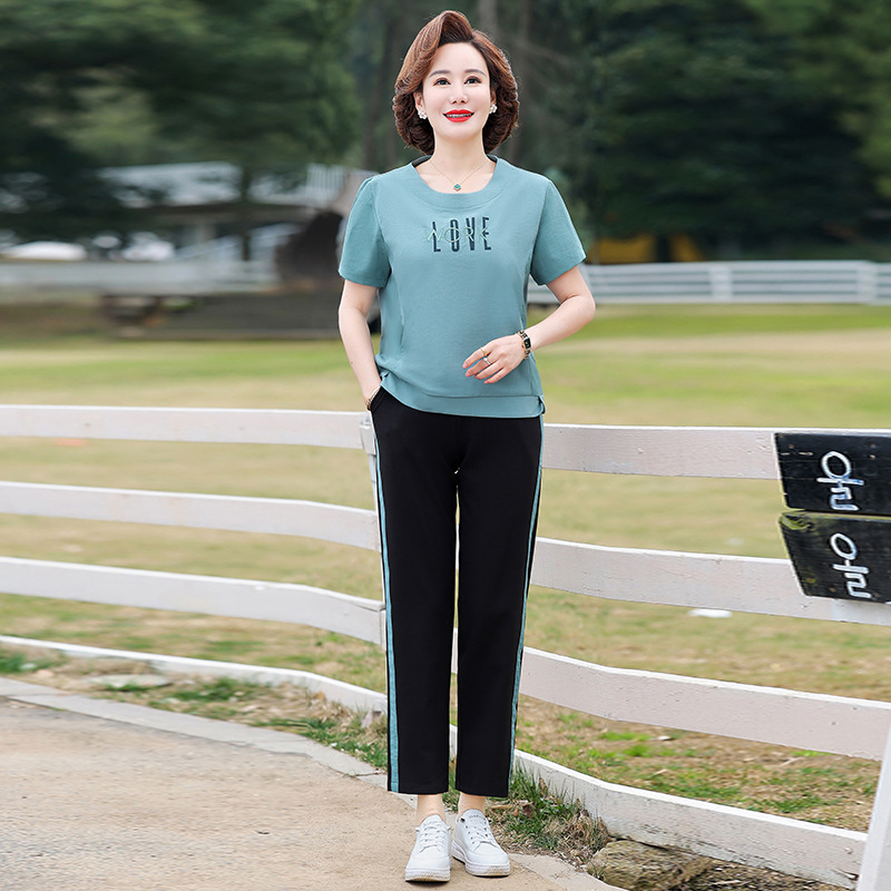 Middle-aged women's sports suit summer new 40-year-old 50-year-old mother sportswear summer casual two-piece short-sleeved top