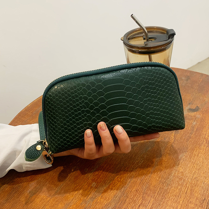Crocodile-Pattern Genuine Leather Clutch 2026 New Long Zipper Phone Bag Wholesale Layered Cowhide Coin Purse