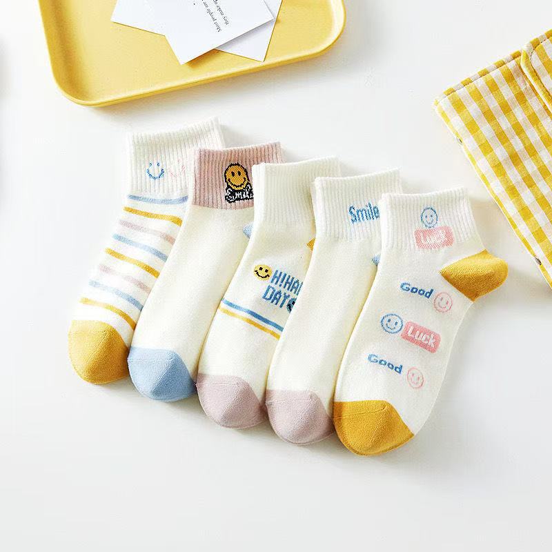 Calcetines invisibles de primavera y verano, blancos de mujer, todo fósforo, viajes diarios, calcetines de cintura baja, calcetines de barco, calcetines al por mayor