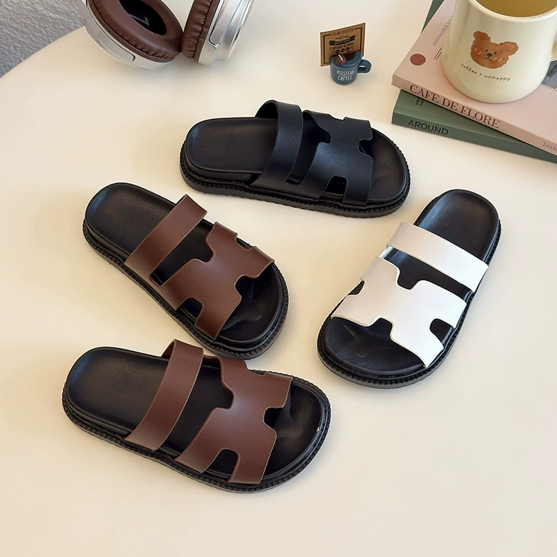 Детские тапочки 2025 Летняя новая мода маленькая девочка принцесса носит противоскользящий мягкий фон для девочек дикие холодные тапочки