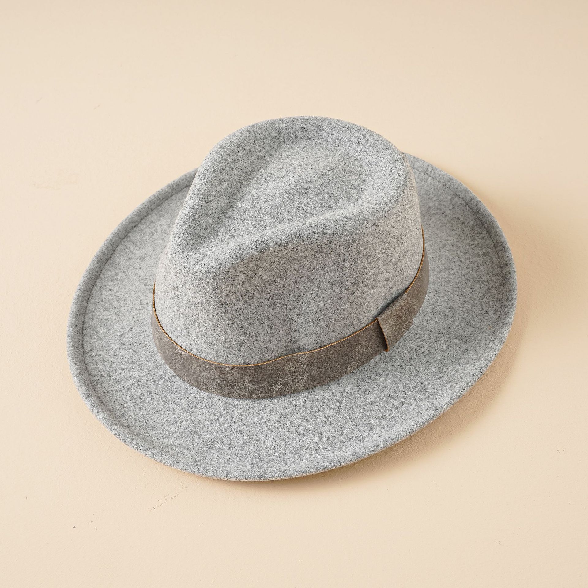 Otoño e Invierno Dragón y Fénix sombrero hombres y mujeres de estilo coreano playa retro negro sombrero de lana sombrero superior de los hombres sombrero británico