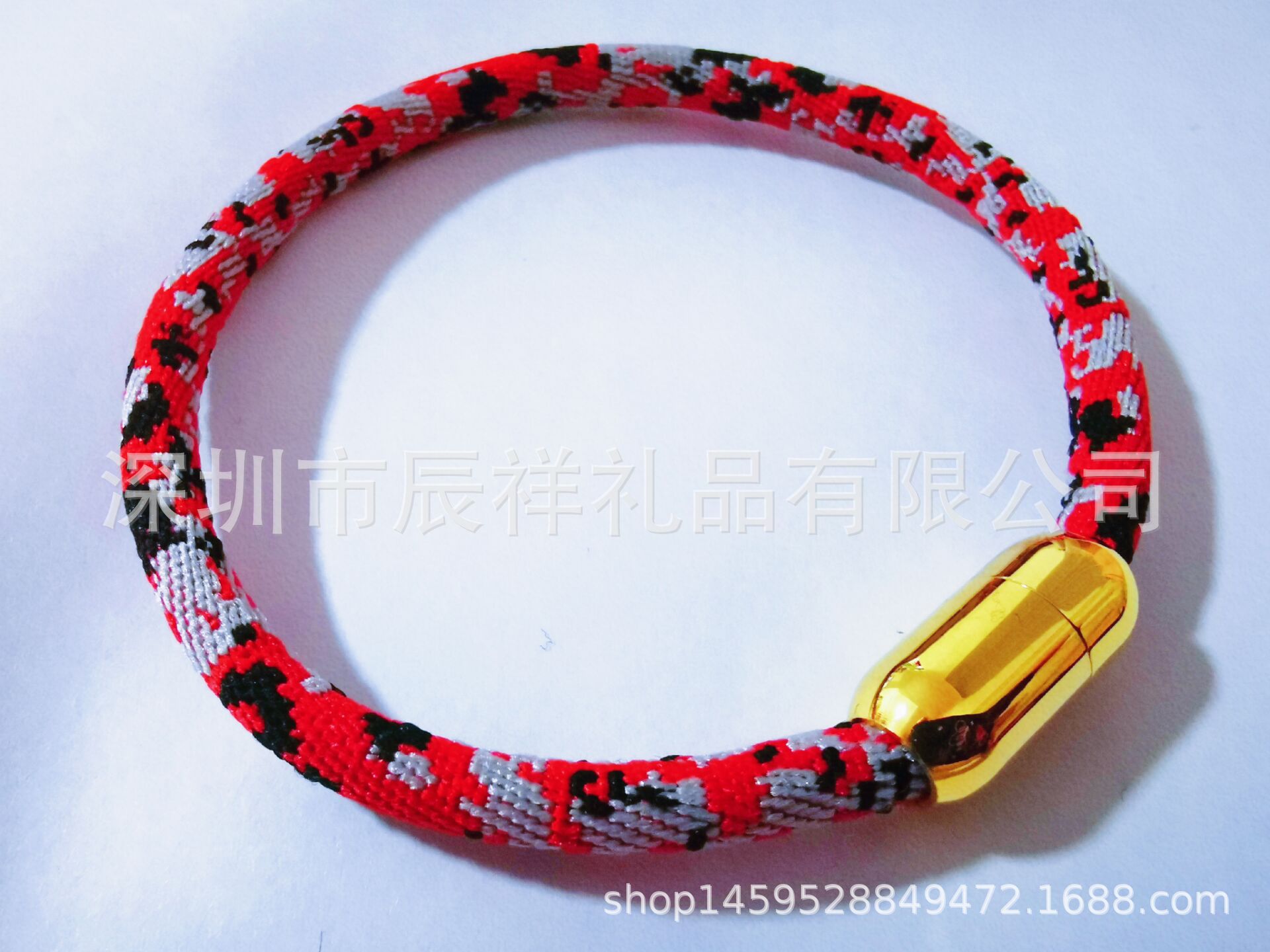 0CC79A1653D95A8AD95C5A616F2D98