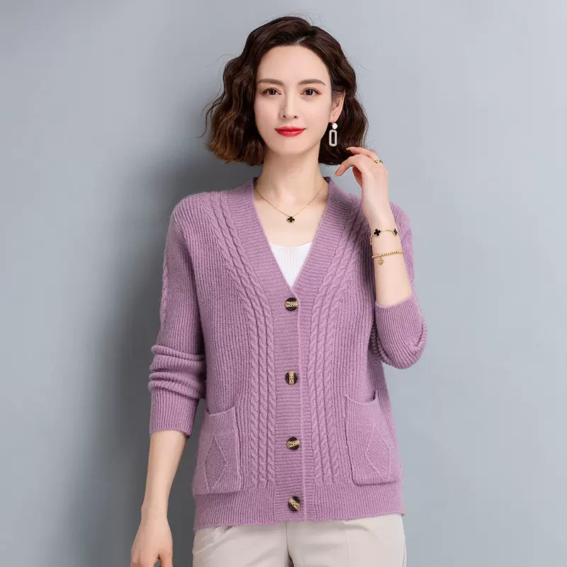 2025秋冬季洋气V领麻花针织开衫宽松外穿时尚百搭毛衣外套厚款女