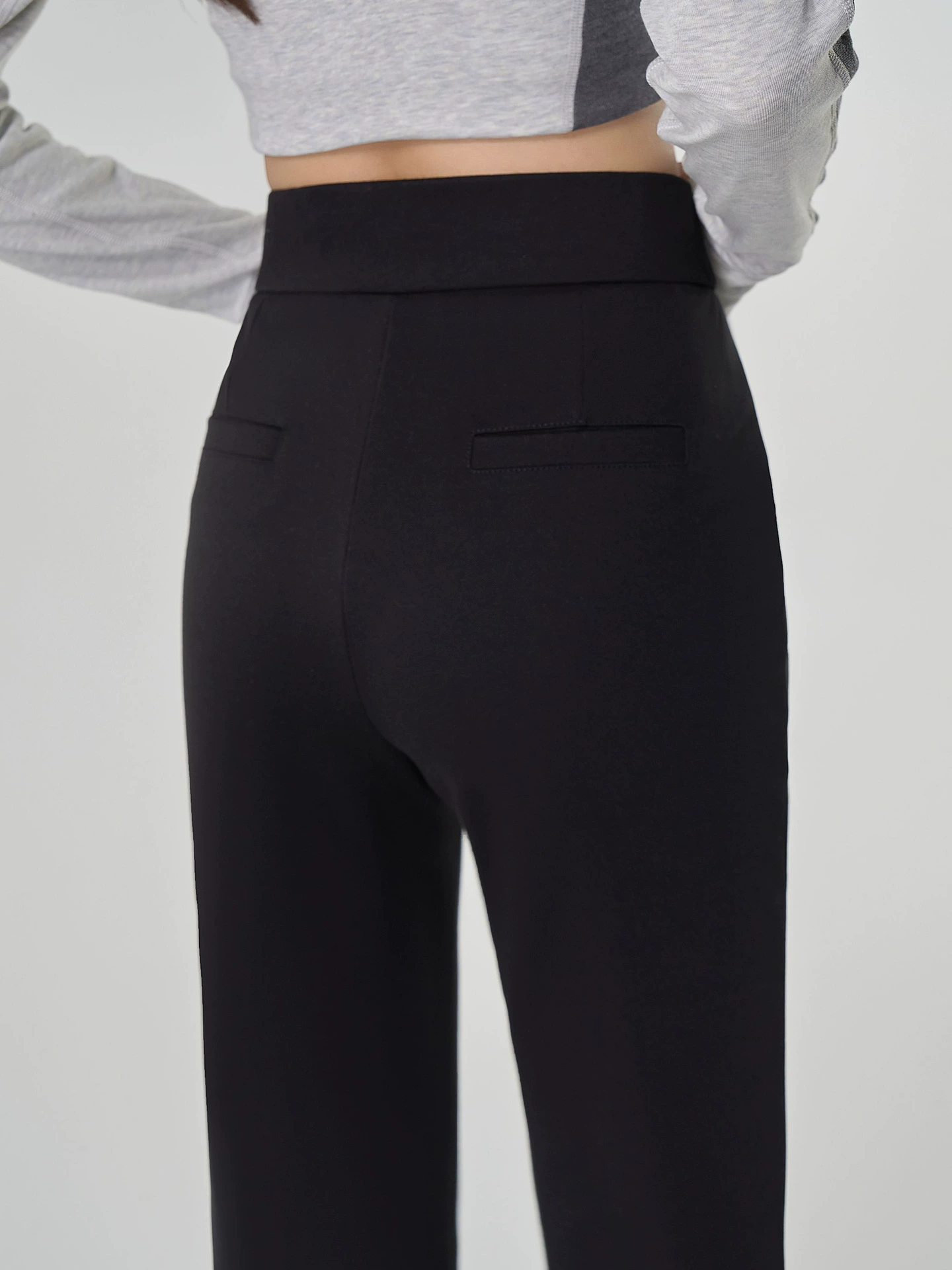 Костюмы Chic Cat: брюки черные high-waist, прямой крой осенние женские, элегантная посадка