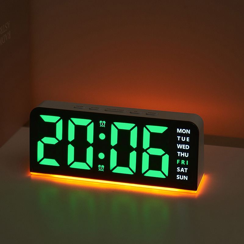 新しいLEDの大きな字のデジタル時計の雰囲気の明かりの日付は台の時計の多機能のデジタルの目覚まし時計をむさぼり寝ます。|undefined