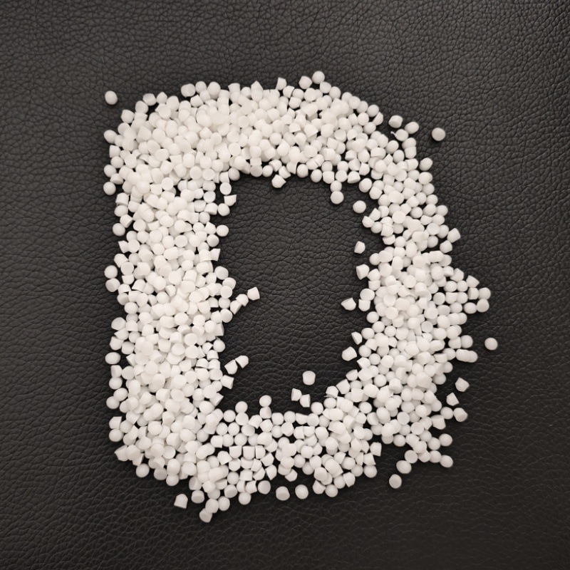 PVC颗粒生产厂家欧盟环保70A80A90A本色无味胶料比重轻不含邻苯