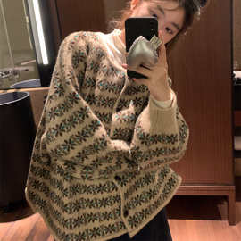 设计感提花圆领针织开衫女秋冬季新款小个子复古宽松外穿毛衣外套