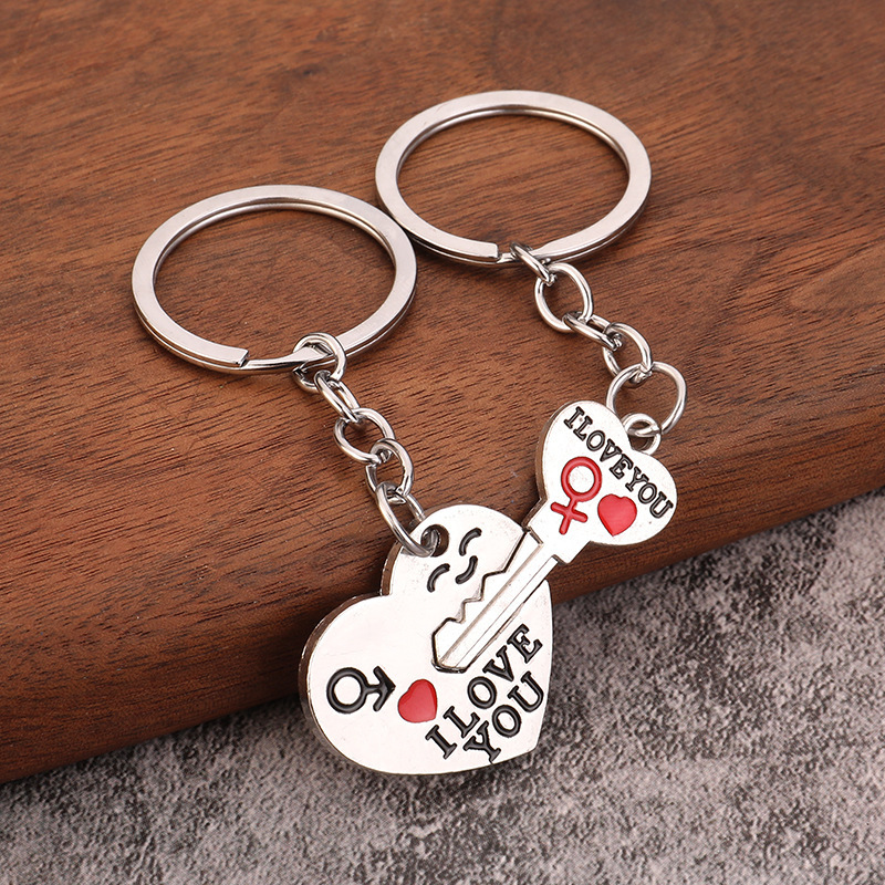 Couple keychain creative crush on you English couple metal pendant one arrow through heart peach heart Valentine's Day gift