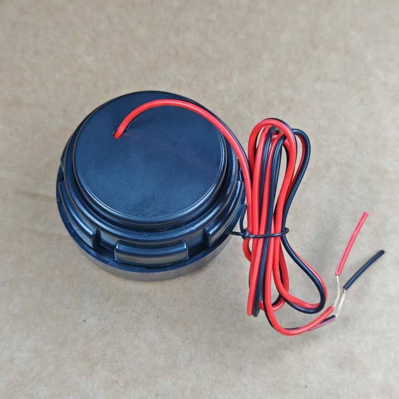 Digital display voltmeter for agricultural vehicle modification, used for electric ignition starting, universal voltmeter for tractors and tricycles