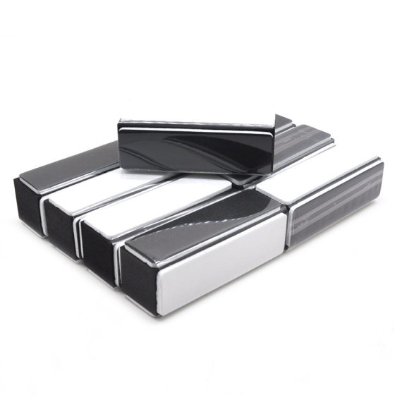 Four-sided polishing tofu nail file black and white text play silver nail polishing tools polished wholesale direct sales