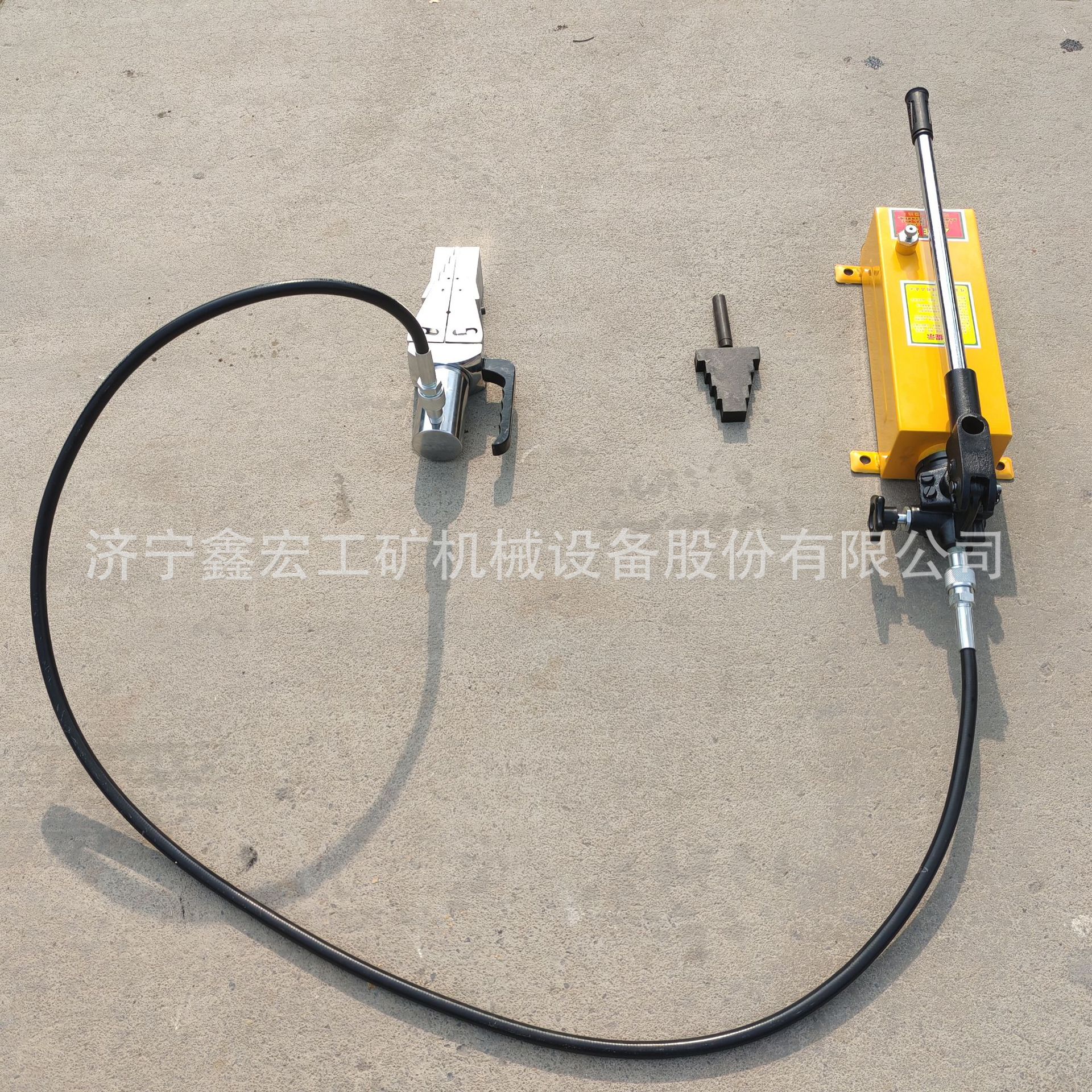 FSH-14单头液压法兰分离器 (1).jpg