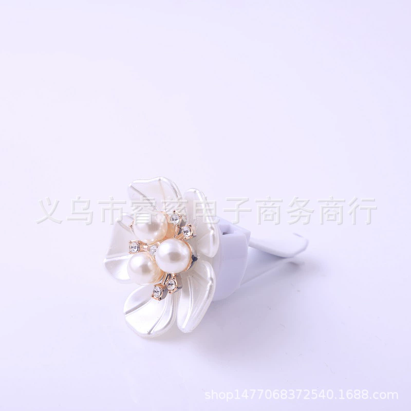 Automobile supplies online celebrity live room gift car interior decorative car pearl flower air -conditioning outlet perfume small gift