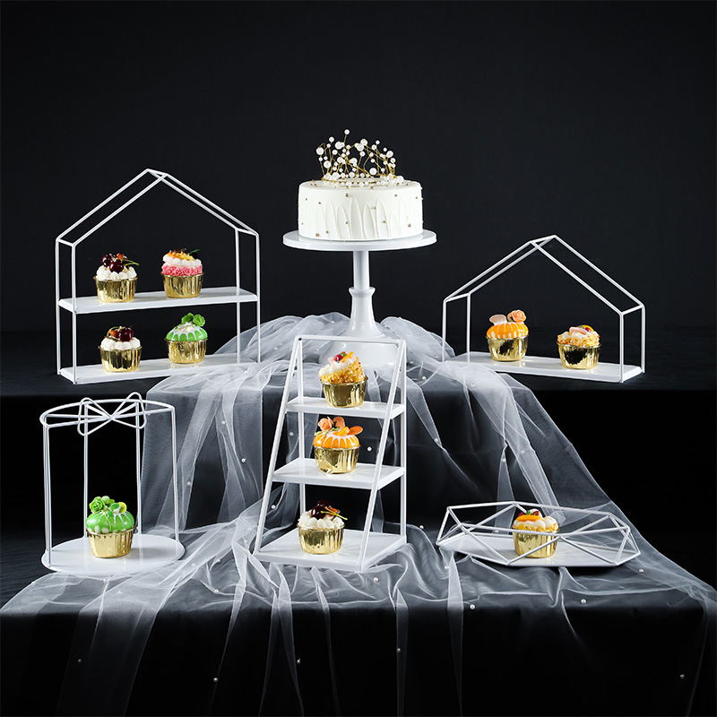 Decoración de mesa de postre de la boda Europea soporte de la torta accesorios de la boda Placa de pastel de hierro pastelería soporte 12 unidades traje