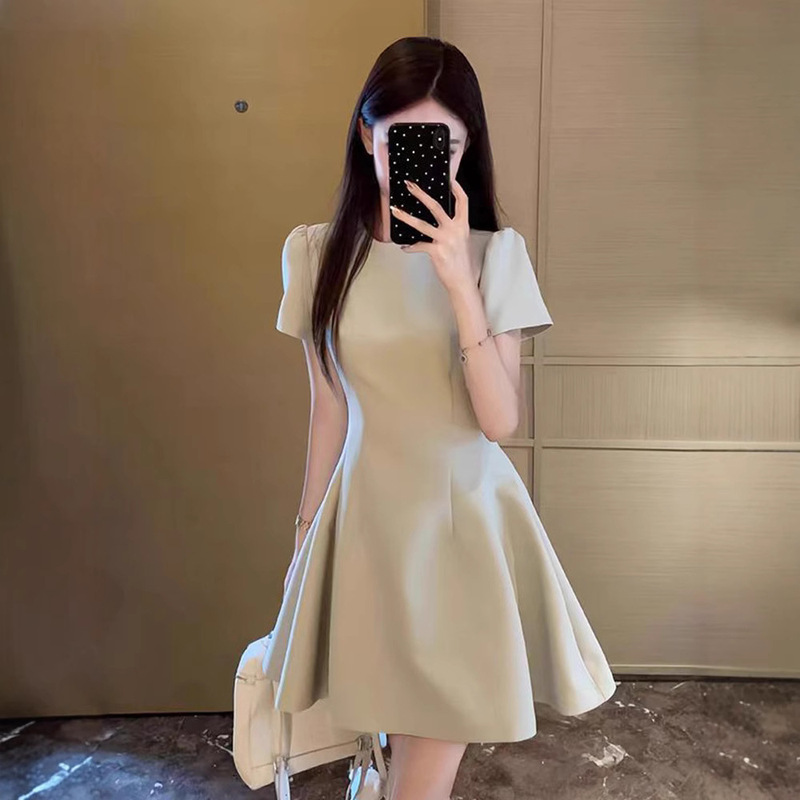 Green Short-sleeved dress Children's Summer French Style Elegant High-end Dress for Small Men Slim-fit Short Skirt