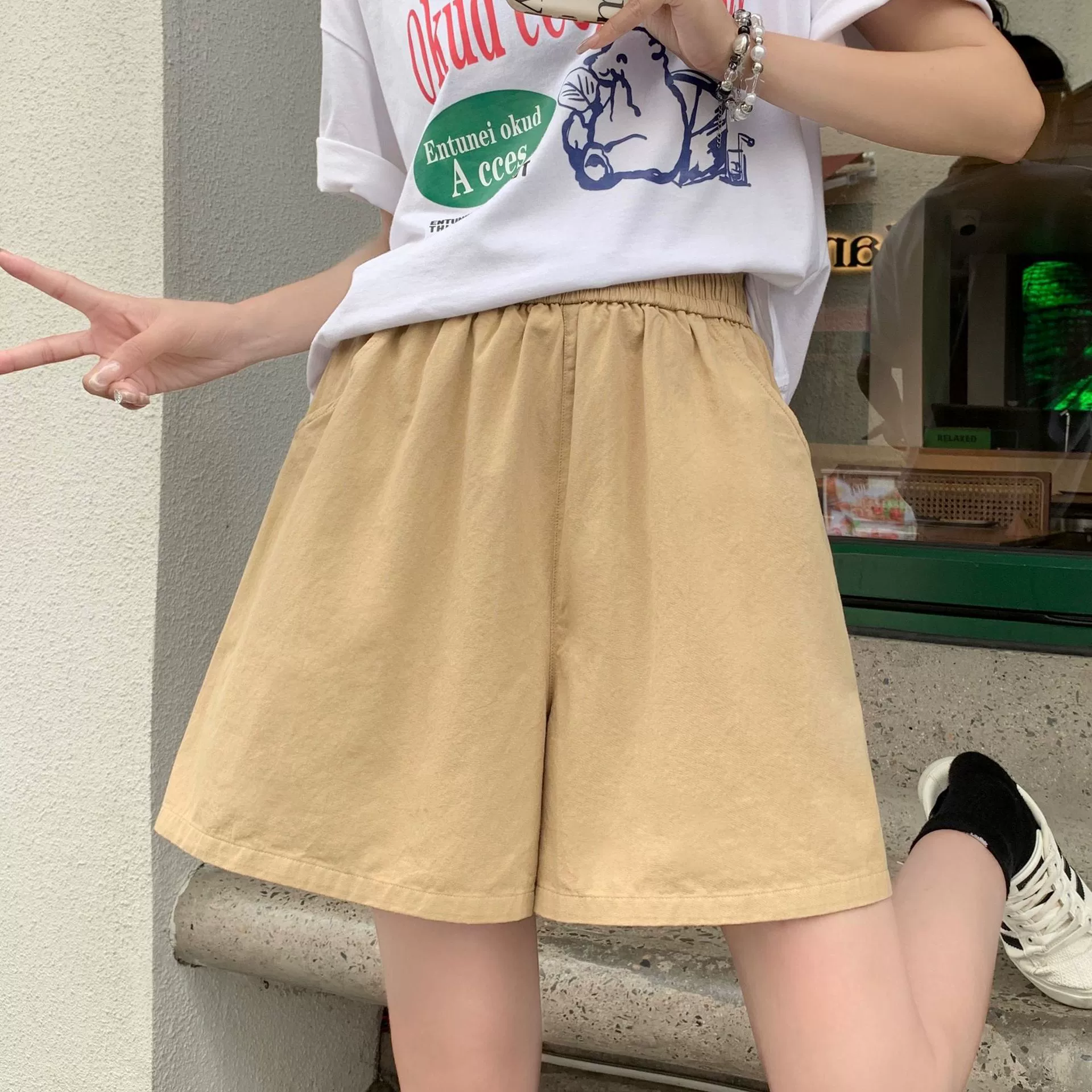 White trousers for leisure, fitted summer thin shorts, plus size, high waist, A-line