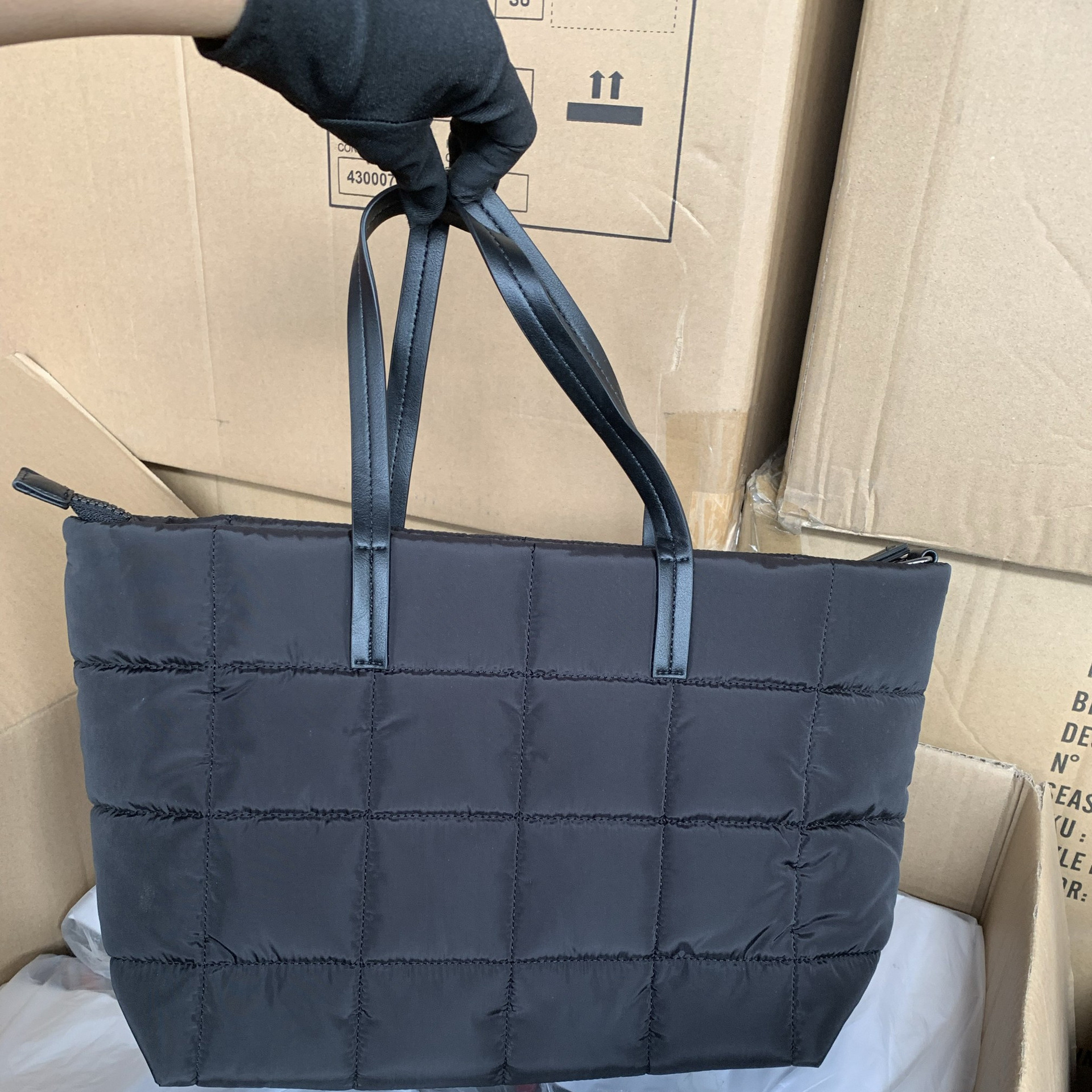 出口外单格子单肩手提托特包购物袋羽绒泡泡包