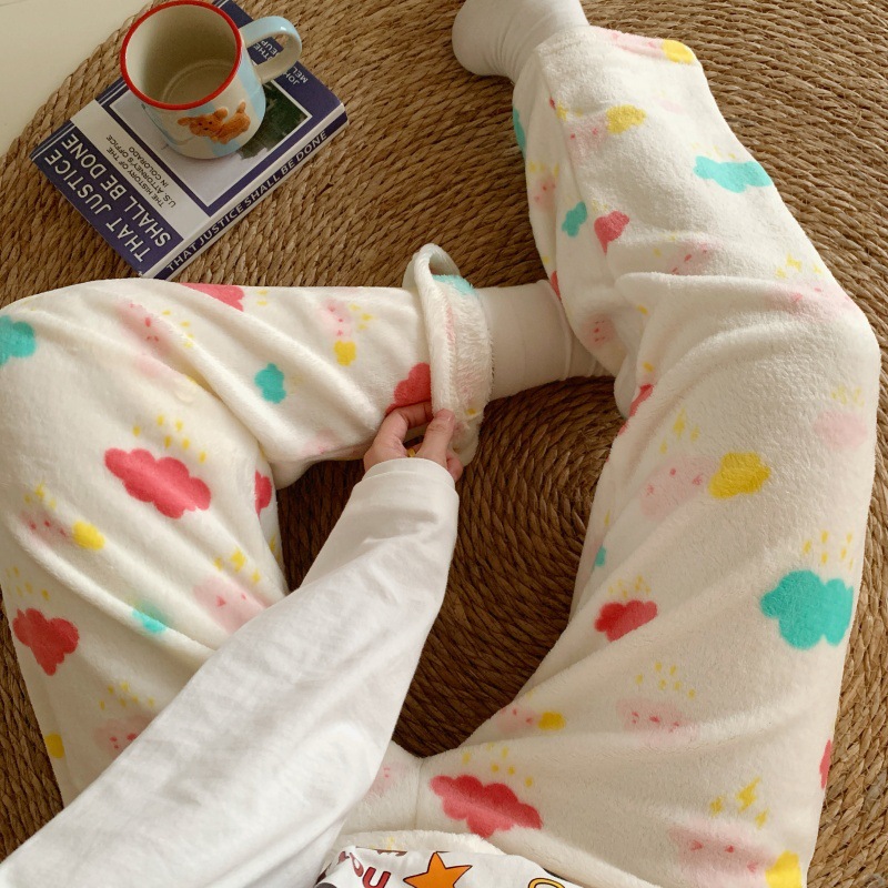 Pantalones de pijama de franela de dibujos animados de otoño y invierno para mujeres con pantalones de lana de coral caliente para estudiantes de lana de invierno para el hogar