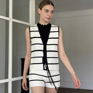 �羳�W��Ů�b���Q���ļ�ᘿ����bë�S�����l�l�y�R�׶�ѝ�ɼ���