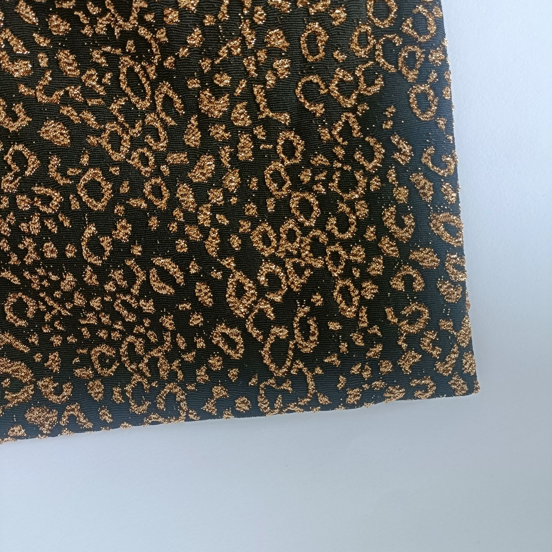 豹纹金丝提花针织布 金银丝提花针织布  金属丝提花面料