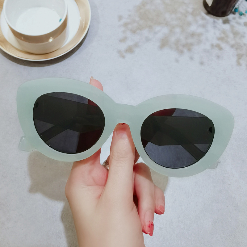 Nuevo ojo de gato retro gafas de sol hombres y mujeres de comercio exterior europeo y americano gafas de sol coreanas fábrica al por mayor