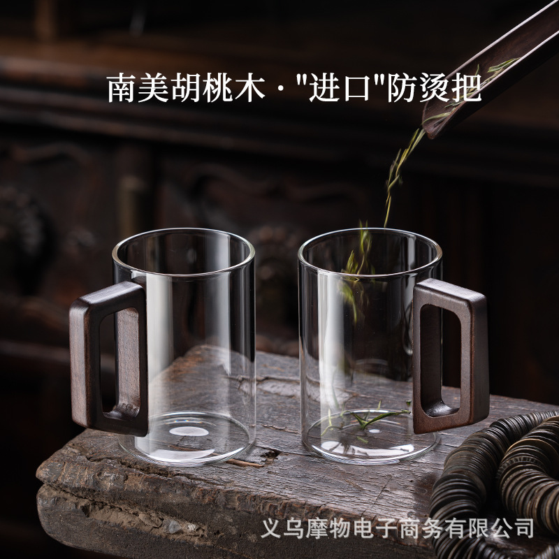 Juego de taza de agua de tetera de vidrio de alta gama de estilo chino, taza de té para la hospitalidad en el hogar, taza de bebida de alto valor con base de madera resistente a los trópicos