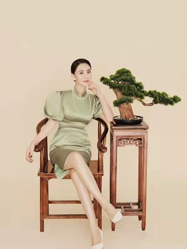 Cheongsam verde 2024 invierno nueva niña retro República de China diario mamá cheongsam suministro de fábrica