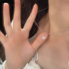 S925纯银星光雪花项链女款2025新款百搭时尚轻奢小众高级感锁骨链
