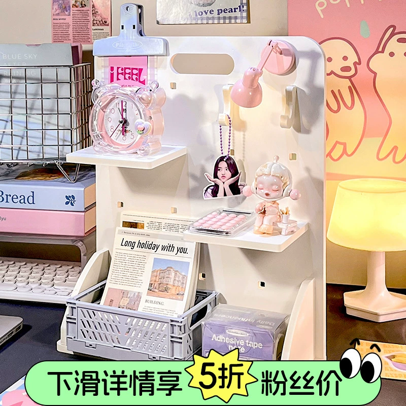 Дыра на столешнице для хранения книг и канцелярских принадлежностей