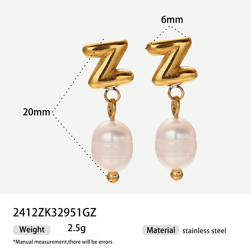 Alta europa y americana de acero inoxidable pendientes de perlas de alta calidad nicho simple joyería de acero de titanio letras pendientes de oro y plata mujeres