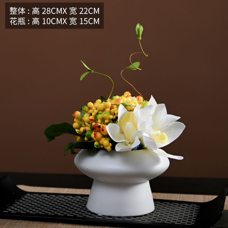 モダンでシンプルな花柄の幾何学的な花器ソフトデコレーションモデルルーム営業部商談テーブルアジサイ組み合わせディスプレイ|undefined